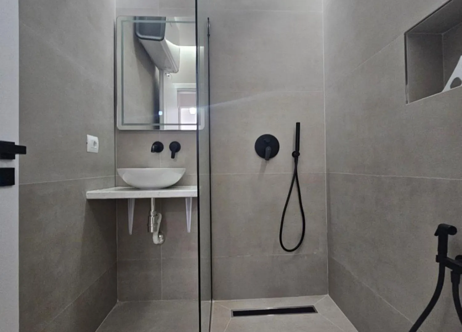 International Sea View Apartment Saranda